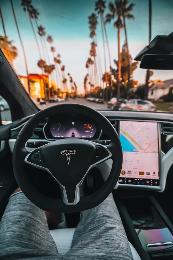 L'écran de bord Tesla : confort et style au volant